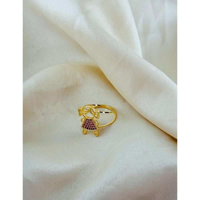 Anel com menina cravejada de rosa banhado em ouro 18k