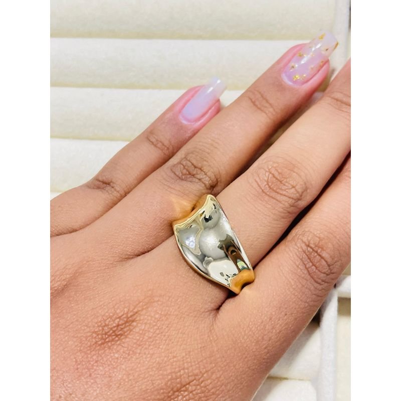 Anel orgânico banhado em ouro 18k