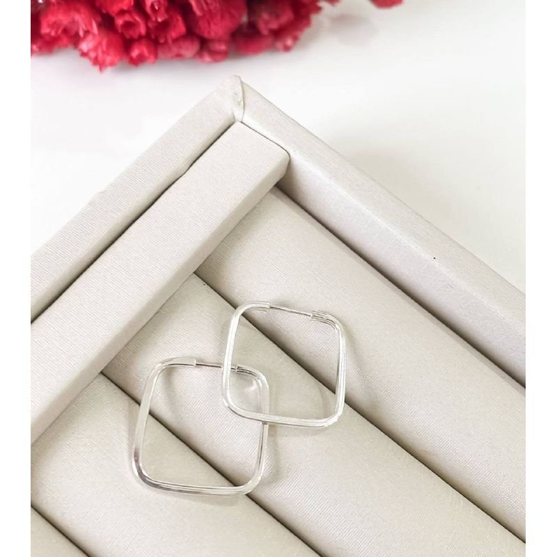 Argola quadrada P em prata 925