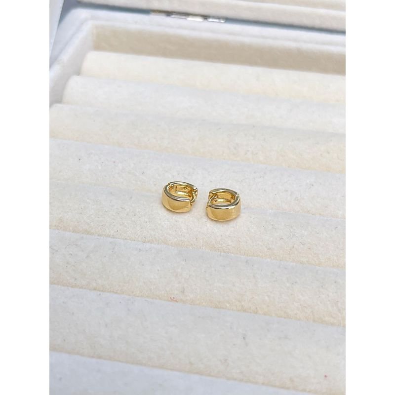 Argolinha aro largo para cartilagem banhada em ouro 18k