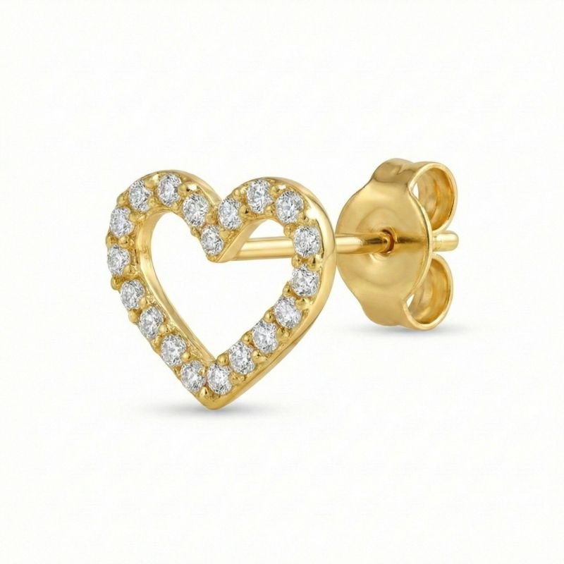 Brinco coração pequeno vazado cravejado banhado em ouro 18k