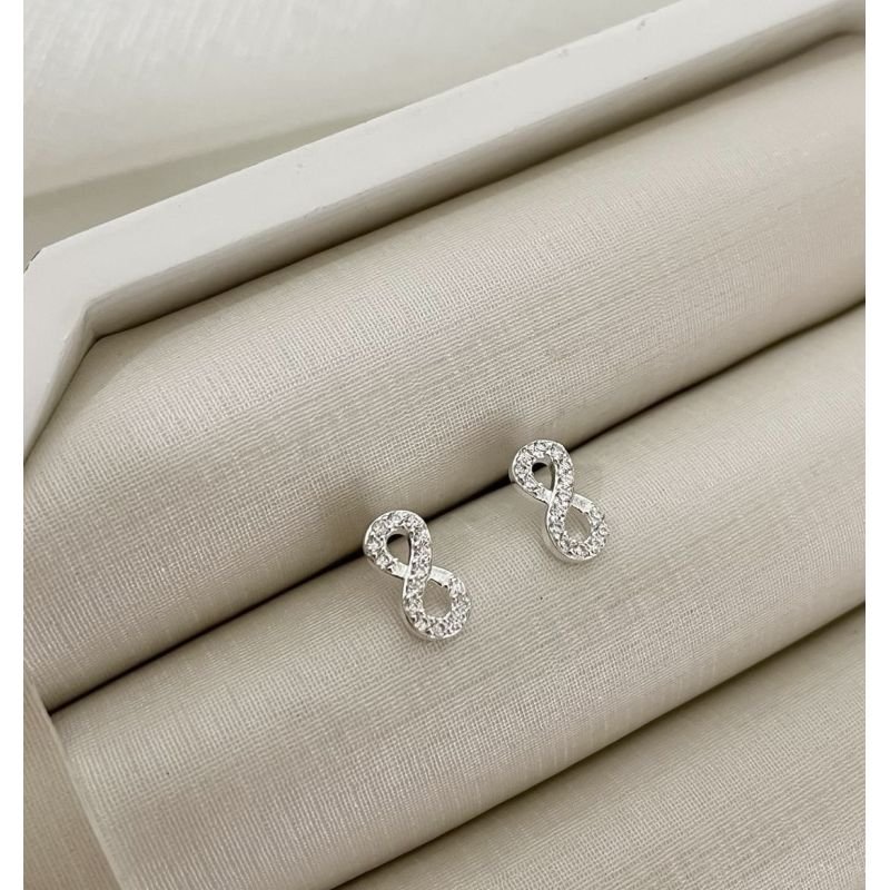 Brinco infinito em prata 925