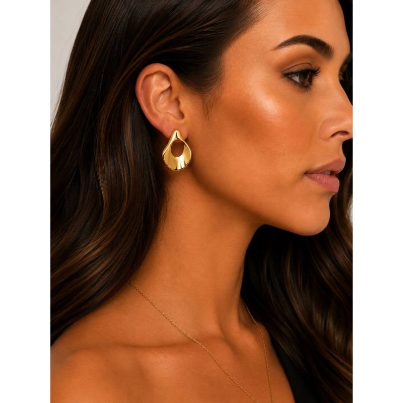 Brinco Orgânico Vazado Statement Banhado em Ouro 18K