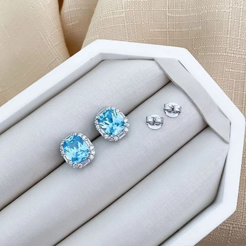 Brinco quadrado na cor Sky Blue e Cristal 10x8MM em prata 925