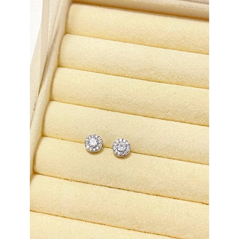 Brinco redondo com zircônia e cravejado banhado em ródio