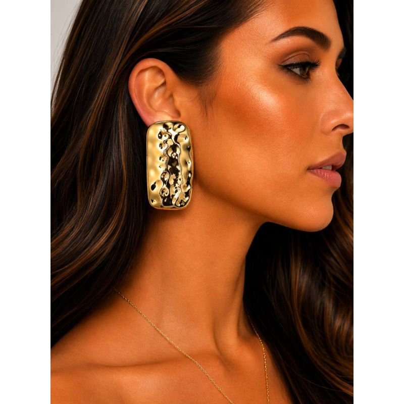 Brinco Retângulo Orgânico Texturizado Banhado em Ouro 18K