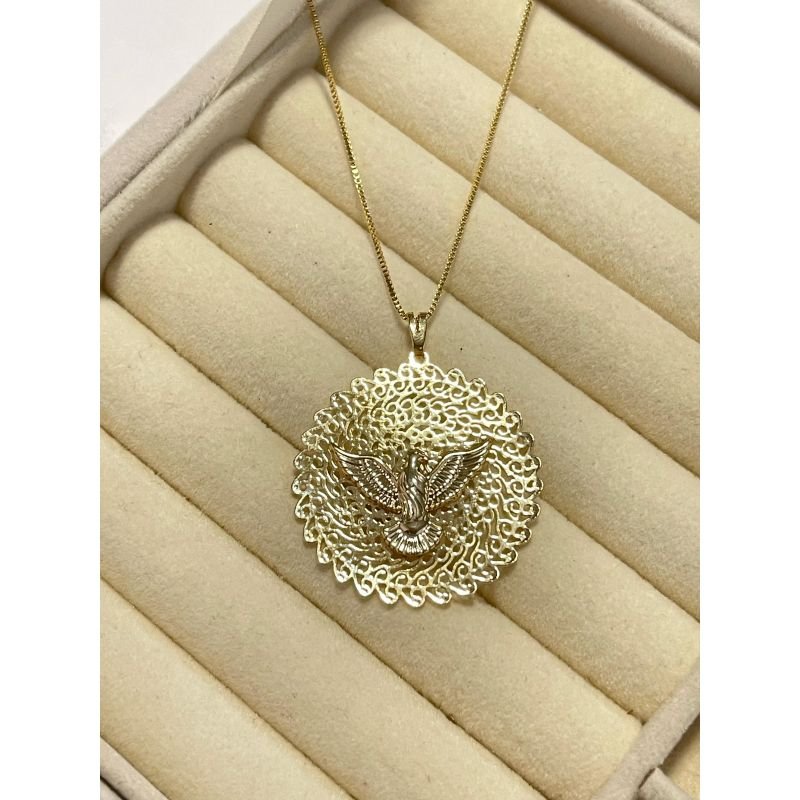 Colar com pingente grande redondo pomba do Espirito Santo banhado em ouro 18k
