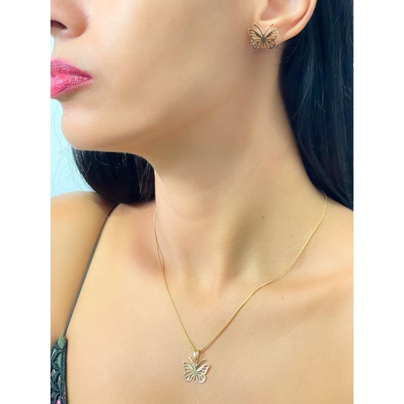 Conjunto de colar e brinco borboleta média com detalhes vazado banhada em ouro 18k
