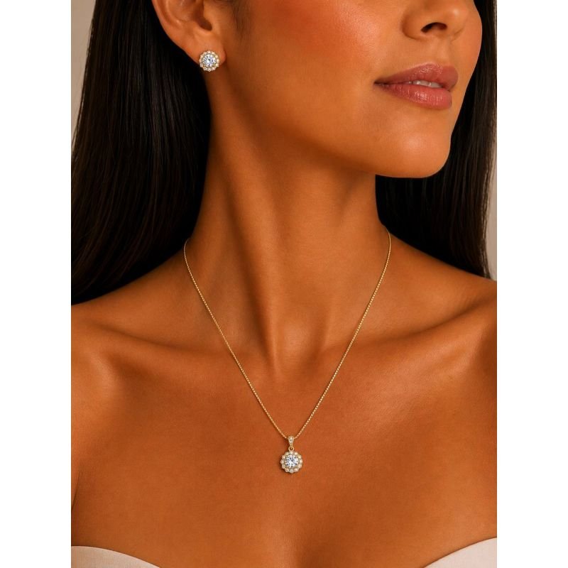 Conjunto Flor Cristal com Halo de Microzircônias Banhado em Ouro 18k