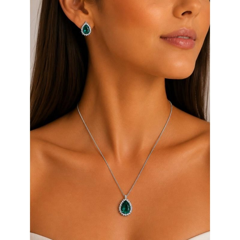 Conjunto Gota Esmeralda Jade com Halo de Microzircônias Banhado em Prata