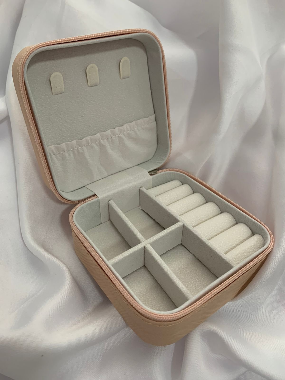 Relógio com Caixa Retangular Azul e Braçadeira Dupla Banhado em Prata