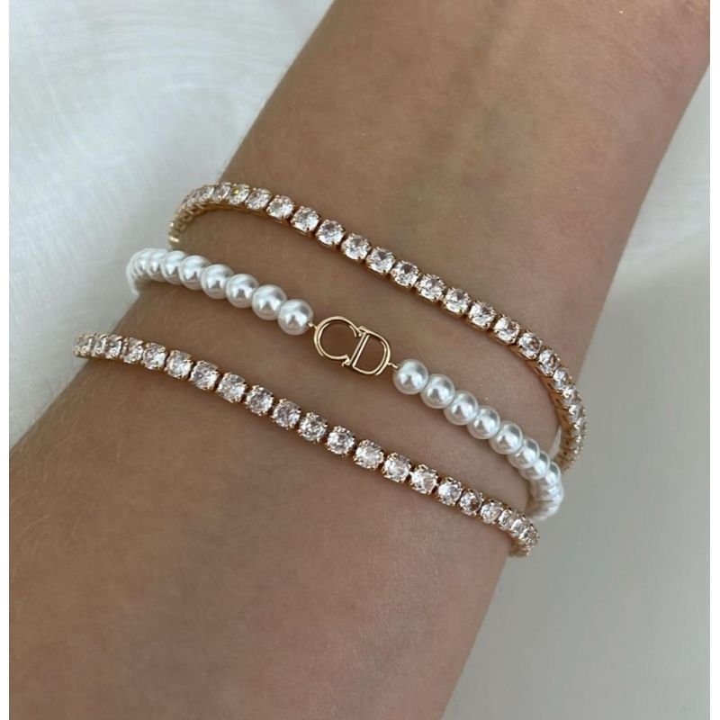 Pulseira tripla com pérolas e zircônias banhado em ouro 18k